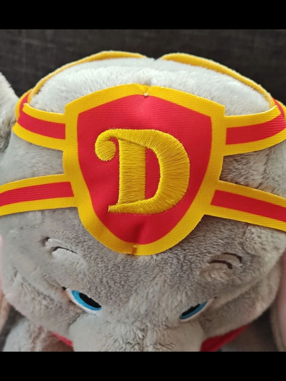 Disney dumbo figurine